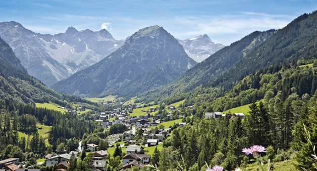 Bludenz mit dem Zug