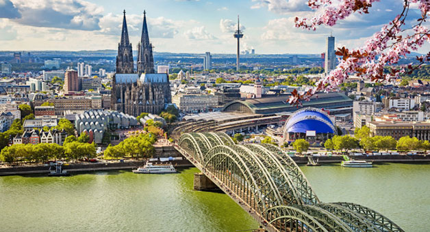 Köln mit dem Zug